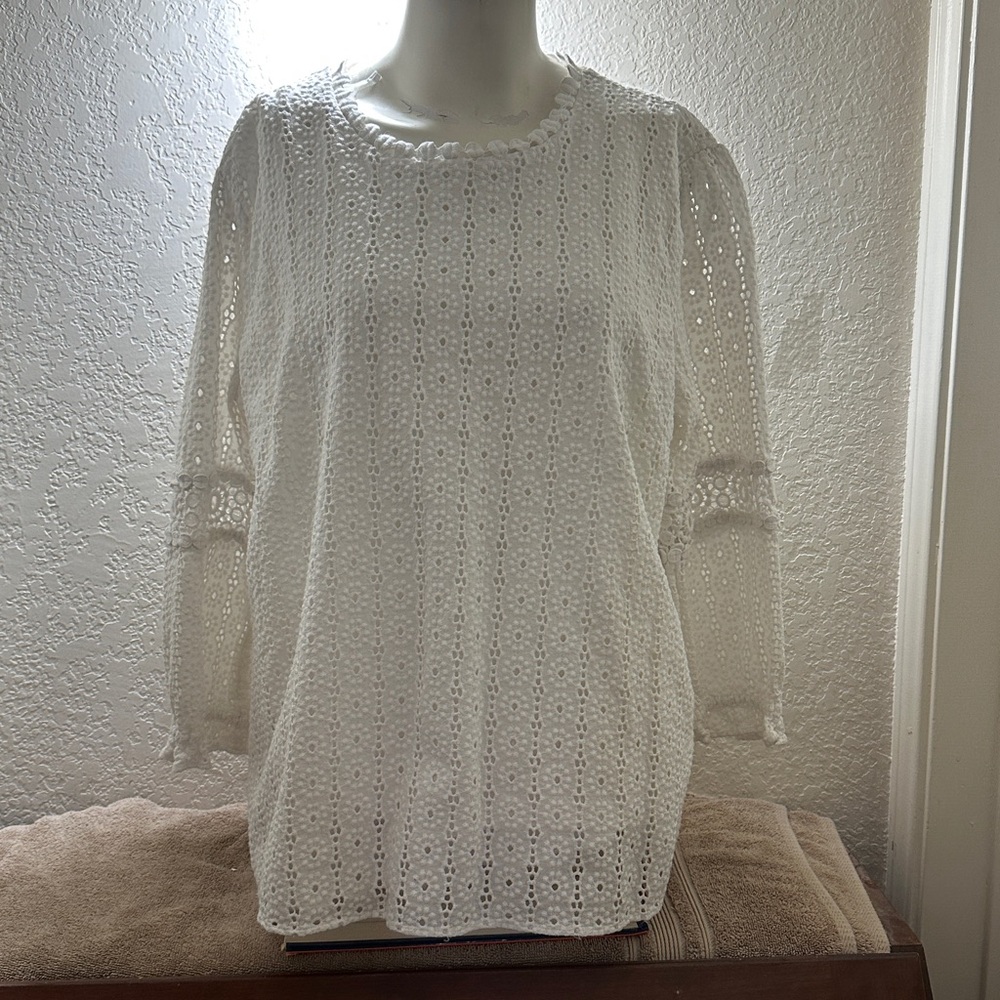 Lilly Pulitzer White Eyelet Lace 3/4 Sleeve Top